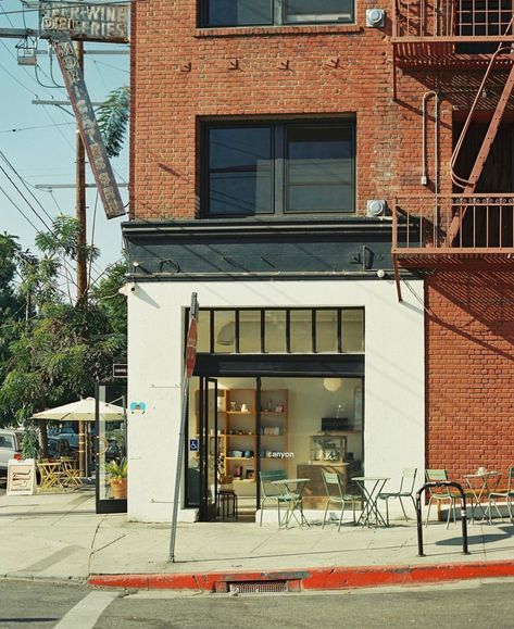 Cozy Bakery Exterior, Bakery Aesthetic Exterior, Nyc Bakery Exterior, Small Town Bakery Aesthetic, Japanese Cafe Aesthetic Exterior, Park Cafe, Beachwood Canyon, New Mexico Homes, Yoga Studios