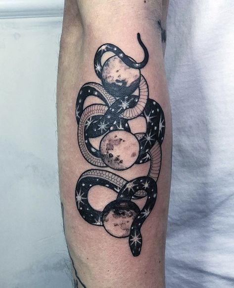 Cosmos Tattoo, Skin Color Tattoos, Danger Noodle, Serpent Tattoo, Shape Tattoo, Snake Tattoo Design, Muster Tattoos, Star Tattoo, Constellation Tattoos