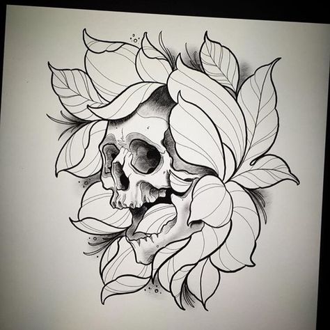 Dark Skull Design, Creepy Rose Tattoo, Neotraditional Skull Tattoo Design, Skull And Flower Tattoo Drawing, Dark Flower Tattoo, Skull And Flower Tattoo, Skull Flower Tattoo, Skull Tattoo Flowers, Mangas Tattoo