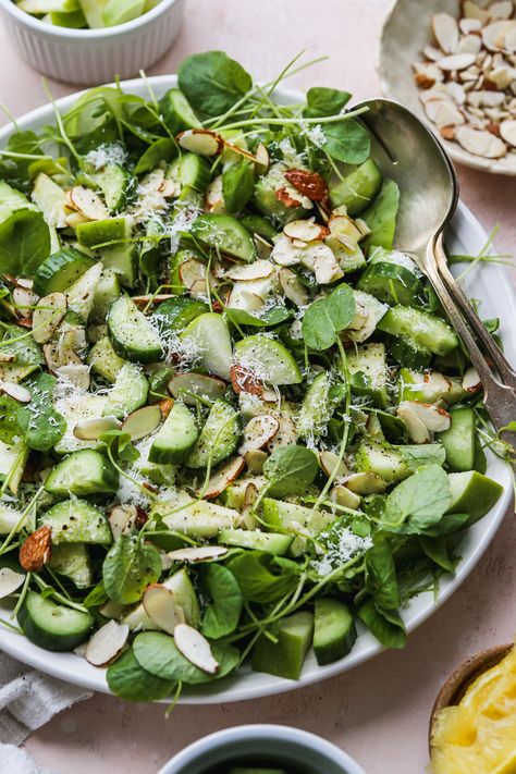 This watercress salad recipe is light, crisp, and refreshing. Ready in just 20 minutes, it packs in SO much flavour and nutrition! Asparagus Side, Asparagus Side Dish, Kale Caesar, Spring Salad Recipes, Kale Caesar Salad, Baby Kale, Caesar Salad Recipe, Watercress Salad, Fiber Rich Foods