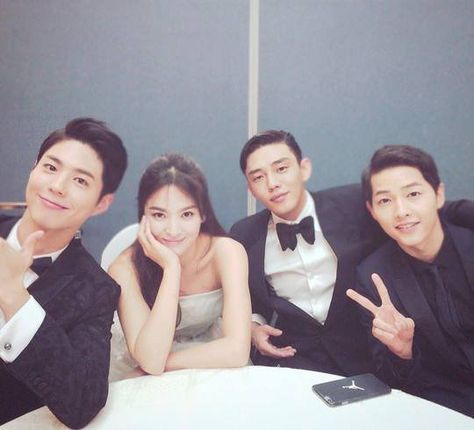 Song Hye-kyo's 20th anniversary fan meeting, Song Joong-ki and Yoo Ah-in guests @ HanCinema :: The Korean Movie and Drama Database Sun Song, Songsong Couple, Korea News, Yoo Ah In, Drama Fever, Hallyu Star, Park Bogum, Couples Songs, Park Bo Gum