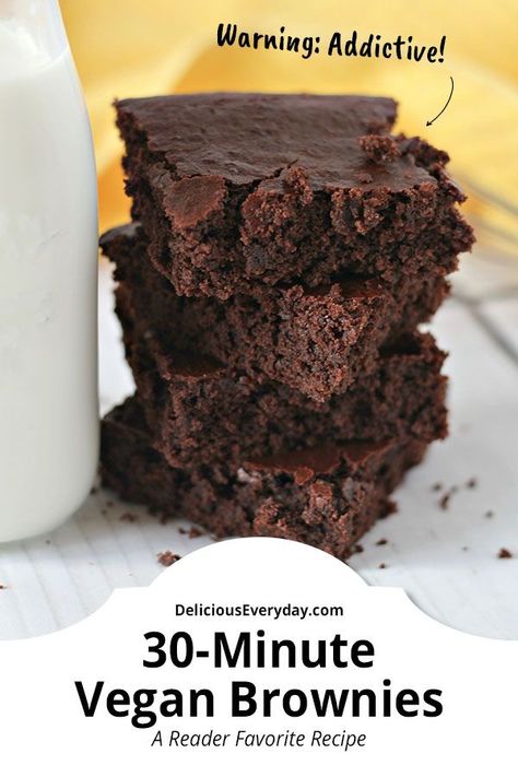 Healthy Vegan Brownies, Vegan Brownies Easy, Brownies Homemade, Fudgy Vegan Brownies, Best Vegan Brownies, Vegan Brownies Recipe, Chocolate Decadence, Vegan Candy, Fall Eats