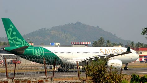 Saudi Arabian Airlines Takeoff From Karipur Int'l Airport | HD King Abdulaziz International Airport, Jeddah, International Airport, Airlines, Vehicles