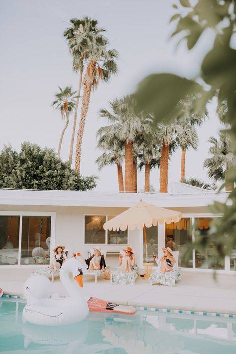 Tropical Bachelorette Party Ideas, Bachelorette Pool Party Ideas, Palm Springs Bach, Desert Bachelorette Party, Palm Springs Pool Party, Bachelorette Pool, Palm Springs Party, Palm Springs Pool, Palm Springs Bachelorette Party