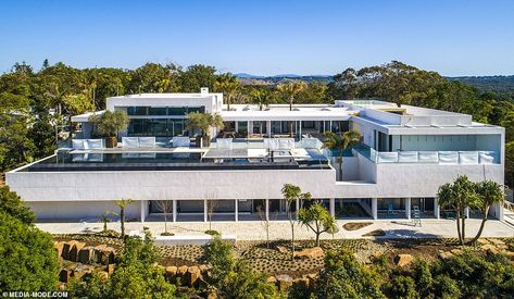 Chris Hemsworth and Elsa Pataky add finishing touches to $20million Byron Bay mega-mansion Chris Hemsworth House, Massive Mansion, Byron Bay House, Huge Man, Chris Hemsworth And Elsa Pataky, Bel Air Mansion, Mega Mansions, Elsa Pataky, Sauna Room