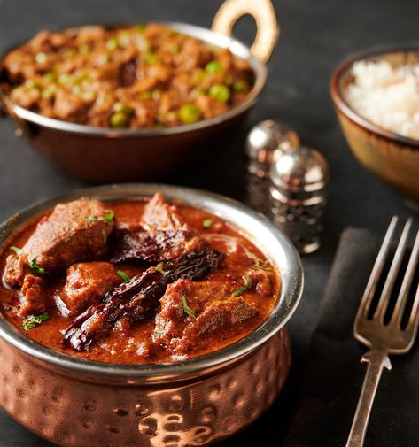 lamb vindaloo - restaurant style Lamb Vindaloo, Vindaloo Curry, Vindaloo Recipe, Spiced Cauliflower, Spinach Curry, Mutton Recipes, Tandoori Masala, Lamb Curry, Vindaloo