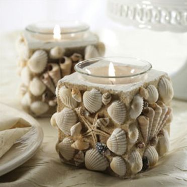 Shell Decor Ideas | NancyC Dekoratívne Vence, Deco Marine, Seashell Projects, Sea Shell Decor, Shell Decor, Unique Tables, Seashell Art, Beach Theme Wedding, Beach Crafts