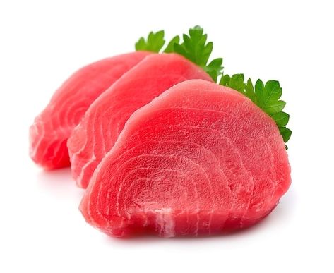 Smoked Seafood, Tuna Meat, Women Beauty Tips, Fish Steak, Raw Tuna, Tuna Fillet, Tuna Sashimi, Japanese Food Traditional, Japanese Food Sushi