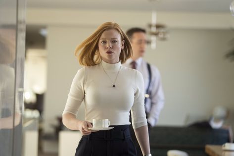 Shiv succession White Turtleneck, Thick Wool Black Pants Succession Aesthetic, Shiv Roy, Arizona Robbins, Sarah Snook, Elisabeth Moss, Christina Hendricks, Elizabeth Ii, Work Fashion, Season 1