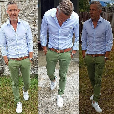 Look Casual Hombre, Sneakers Men Outfit, Chinos Outfit, Chinos Men Outfit, Sneakers Outfit Men, Light Blue Shirt, Pants Outfit Men, Green Chinos, Mens Casual Outfits Summer