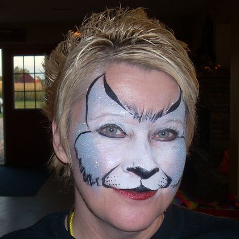 Arctic Fox Face Paint, Fox Face Paint Easy, Fox Face Paint, Fox Makeup, Face Painting Easy, Fox Face, Balloon Twisting, Painted Rocks Kids, Christmas Tree Painting