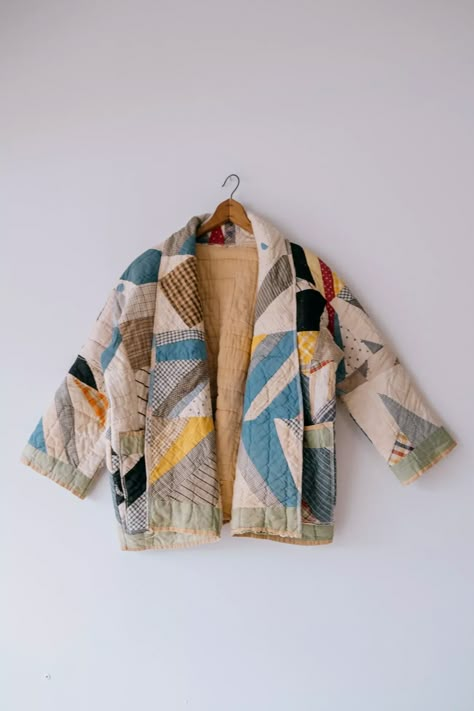 Quilted Jacket Pattern Diy, Diy Quilted Jacket, Quilt Jacket Pattern, Quilt Coat Pattern, Heritage Quilt, Quilted Coat Pattern, Quilted Jacket Pattern, Quilted Clothing, Patchwork Coat