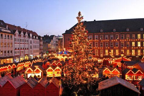 Dusseldorf Christmas Market, Christmas Markets Germany, Winter In Europe, Christmas In Germany, Dusseldorf Germany, Danish Christmas, European City Breaks, German Christmas Markets, Christmas Destinations