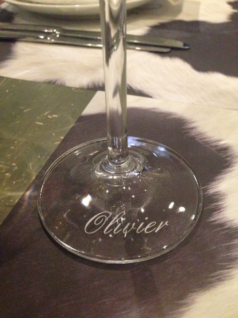 Engraved wine glass. Perfect wedding gift idea. Wine Glass Wedding Favors, Glass Etching Gifts, Engraved Wine Glasses, Wedding Glassware, Bridal Shower Gifts For Bride, Wedding Wine Glasses, Real Estate Gifts, Glass Engraving, Modern Wedding Inspiration