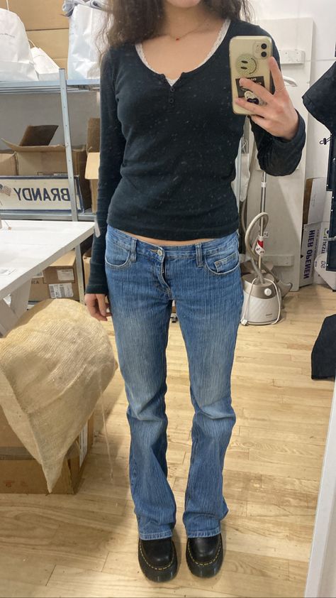 Lidwina Jeans Brandy, Flare Jeans 90s Outfit, Kylie Jeans Brandy Melville, Brandy Melville Bootcut Jeans, Eleanor Jeans Brandy Melville, Quinn Jeans Brandy Melville, Brielle 90s Jeans Brandy Melville, Fall Outfits Brandy Melville, Brandi Melville Outfits