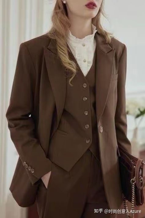 Women Suits Wedding, Woman Suit, Office Wear Women, Vintage Suits, Brown Suits, Slim Fit Suit, Three Piece Suit, Formal Suits, Suit Fashion