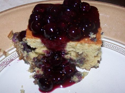 Blueberry Sausage Breakfast Cake Sausage Cake, Blueberry Sausage, Blueberry Sauce Recipe, Sticky Buns Recipes, Sunday Morning Breakfast, Blueberry Breakfast Cake, Sweet Potato Waffles, Dutch Oven Cooking, Dutch Ovens