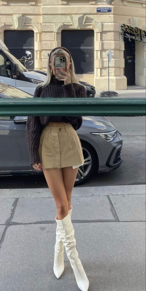 Preppy Beige Outfit, Cream Skirt Winter Outfit, Birthday Outfit Fall Night, Beige Skirt Winter Outfit, Khaki Skirt Outfit Fall, Winter Miniskirt Outfit, Beige Mini Skirt Outfit Winter, Fall Outfits 2023 Skirt, Tan Skirt Outfit Winter