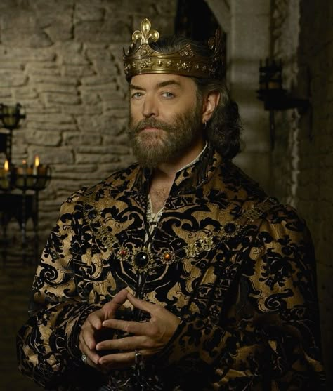 Timothy Omundson as King Richard in season one of "Galavant," filmed in 2014, aired in 2015. He's nowhere near the evil king he seems to be.... Timothy Omundson Galavant, Isabella Aesthetic, Girl Assassin, Daedric Prince, Evil King, Timothy Omundson, House Baratheon, Marble Queen, Queen Isabella