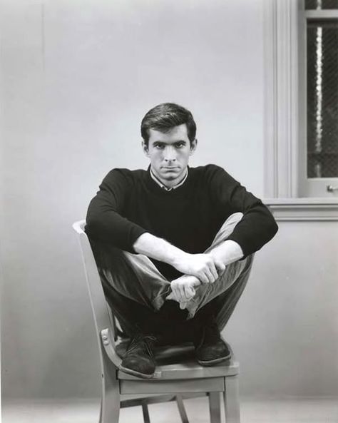 Anthony Perkins as Norman Bates in ''Psycho'' Alfred Hitchcock Movies, Norman Bates, Anthony Perkins, Horror Icons, Best Supporting Actor, Alfred Hitchcock, Tv Movie, White Photos, Classic Horror