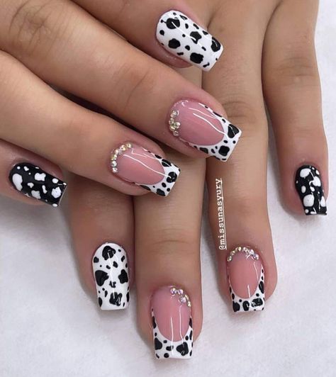 Quick Nail Art, Cow Nails, Manicure Nail Designs, Fancy Nails Designs, Nail Art Designs Videos, Acrylic Nails Coffin Pink, Acrylic Nails Coffin Short, Pretty Nail Art, Pink Acrylic Nails