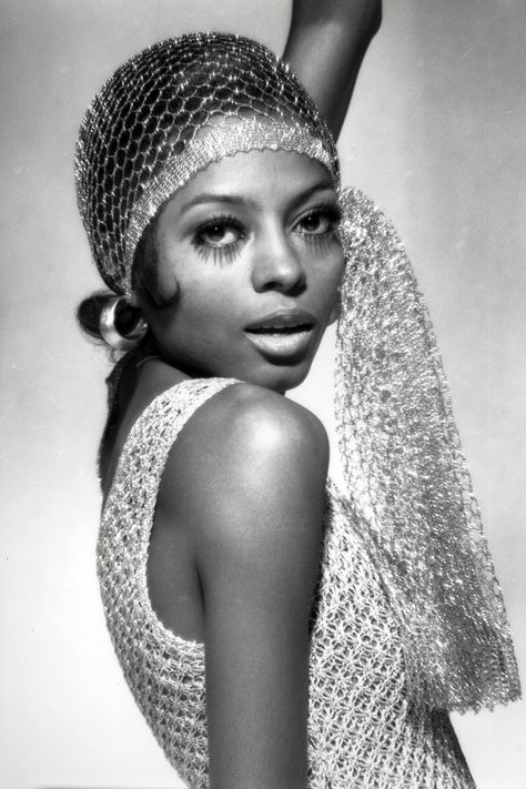 Ms. Ross in 1982, In Photos: Diana Ross's Best Style Moments  - HarpersBAZAAR.com Diana Ross Style, Very Important Person, Oh My Goddess, Look Festival, Vintage Black Glamour, Black Hollywood, 70s Disco, Studio 54, Glamorous Style