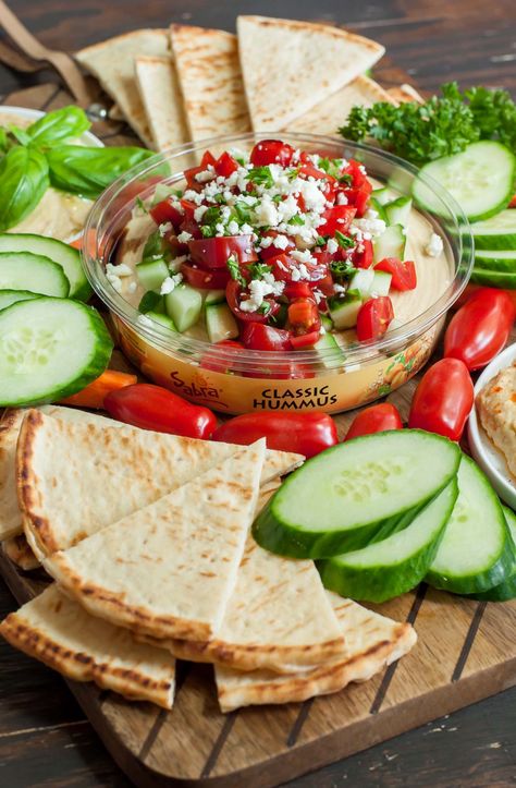 Halloween Hummus Platter, Finger Food Wedding, Mediterranean Bruschetta, Mediterranean Picnic, Picnic Finger Foods, Food Finger, Hummus Platter, Halloween Finger, Food Sandwiches