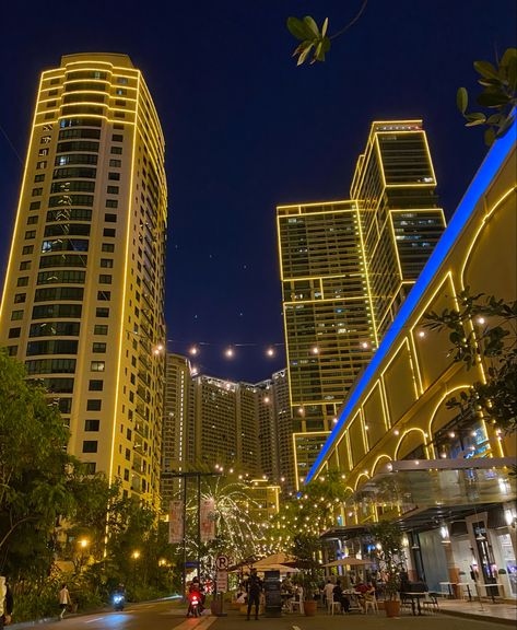 Manila Night View, Makati City At Night, Makati Aesthetic, Manila City Lights, Manila Aesthetic Night, Bgc Manila, Fake Travel, Philippines Country, Dream Dates