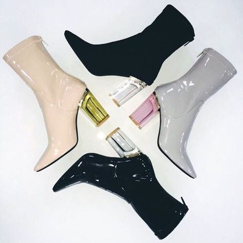 Dropping on site tomorrow! CHLOE Perspex Heeled Boots! www.publicdesire.co.uk Dior Boots, Perspex Heels, Stunning Shoes, Trending Boots, Crazy Shoes, Shoe Obsession, Shoe Lover, Alibaba Group, Cute Shoes