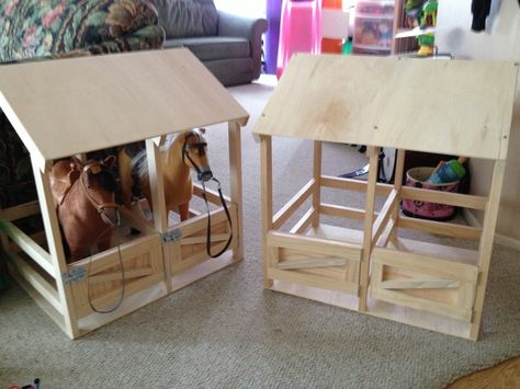 Toy Horse Stable, American Girl House, American Girl Doll Bed, Diy Horse Barn, Girls Furniture, Doll Storage, American Girl Doll House, American Girl Diy, Girls Dollhouse