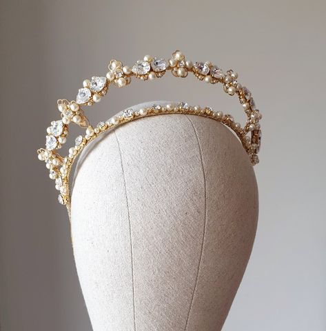 Gold Tiara Wedding, Kokoshnik Tiara, Tiara With Pearls, Pearl Tiara Wedding, Tiara Gold, Pearl Crown, Crystal Crown Wedding, Crown Crystal, Crown Gold