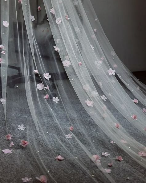 Cherry Blossom Veil, Veil Wedding Hijab, Veil With Flowers, Vail Bride, Floral Wedding Veils, Curvy Wedding, Bridal Hair Veil, Sweep Train Wedding Dress, Light Pink Wedding