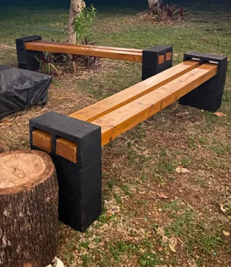 Diy Outdoor Seating, Pavers Backyard, Woodwork Diy, Privacy Fence Designs, Privacy Landscaping, Fire Pit Ideas, Back Yard Ideas, Cinder Block, Backyard Diy