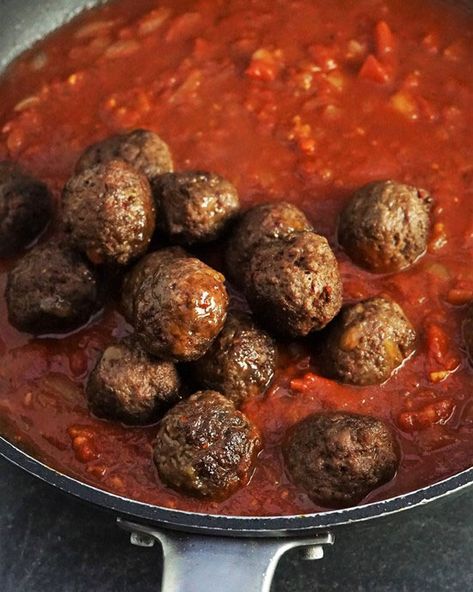 Moroccan Meatballs Recipes, Moroccan Recipes, Lebanese Meatballs, Lamb Beef Meatballs, Ground Lamb Meatballs, Indian Lamb Meatballs, Mediterranean Lamb Meatballs, Lamb Meatballs And Rice, Moroccan Lamb Meatballs