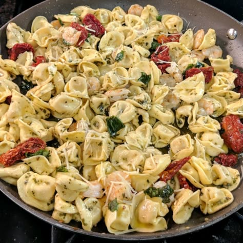 16 Ways to Turn Store-Bought Tortellini Into Dinner Fast Tortellini Recipes, Recipes For Tortellini Easy Dinners, Cheese Tortellini Salad Recipes, Tortellini For One, Dishes With Cheese Tortellini, What To Eat With Tortellini, Packaged Tortellini Recipes, Potluck Pasta Recipes, Meat Filled Tortellini Recipes