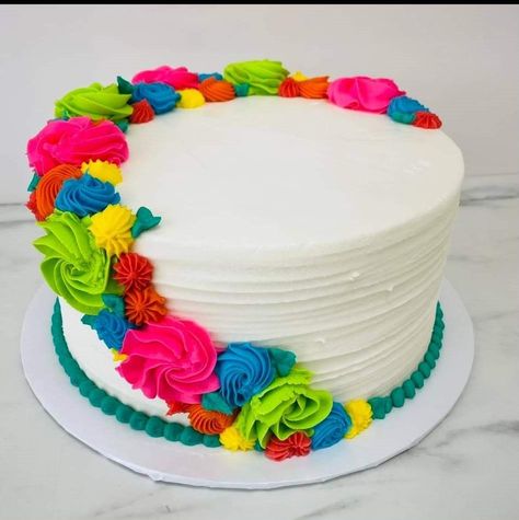 Mexican Party Cake, Mexican Fiesta Cake, Birthday Cakes Girls Kids, Mexican Cake, Fiesta Cake, Decorating Frosting, Cake Decorating Frosting, Mexican Party, Party Cake