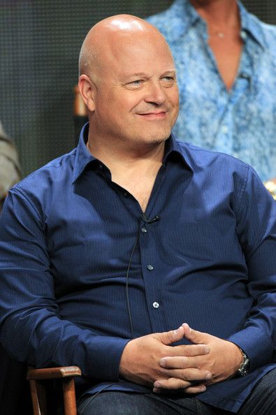 Graham Cooke (actor Michael Chiklis) Michael Chiklis, Fallen Series, Film Serie, Actors, Film, Tv, Mens Tops