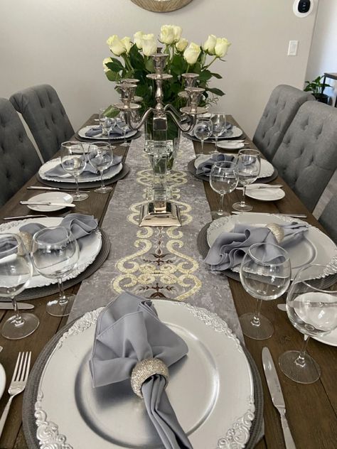 Gray And White Table Setting, Gray Table Setting, Gray Tablescape, Grey Table Setting, Dressage Table, Christmas Table Set Up, Round Table Settings, Grandparents Anniversary, Tea Table Settings