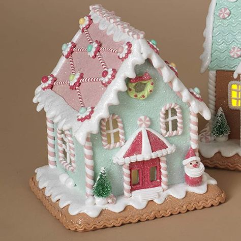 Pastel Gingerbread House, Pastel Gingerbread, Pastel Christmas Decor, Ginger Bread House Diy, Gingerbread House Designs, Gingerbread Diy, Gingerbread Village, Festive Centerpieces, Classic Christmas Decorations