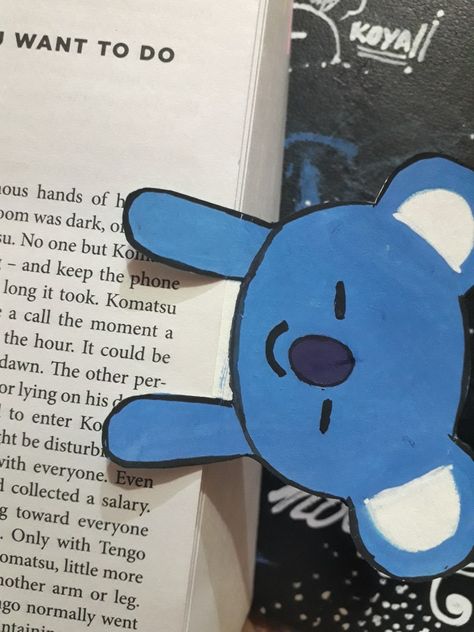 Koya bt21 book mark diy Koya Bt21, Pop Up Diy, Diy Bts, Special Painting, Saved Images, Bookmarks Diy, Bookmarks For Books, Easy Books, Bookmark Ideas