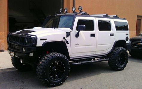 Hummer H2 #Hummer #Humvee #Rvinyl =========================== http://www.rvinyl.com/Hummer-Accessories.html White Hummer, Hammer Car, Hummer Truck, Hummer Cars, Hummer H1, Hummer H3, Hummer H2, Big Boy Toys, Future Family