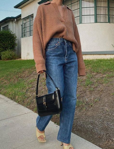 Polo Sweater Outfit Women, Polo Sweater Outfit, Sweater Outfit Women, Best Sweaters, Fall Winter Wardrobe, Classic Sweater, Oversize Knit, Half Zip Sweaters, Winter Trends