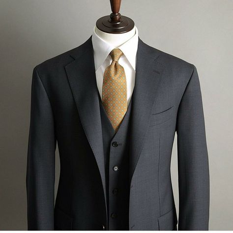 Doni collection bespoke Italian Bespoke Suits, Cheap Suits For Men, Nice Suits, Colour Coordination, Bespoke Suits, Cheap Suits, Suit Man, Modern Suits, Italian Suit