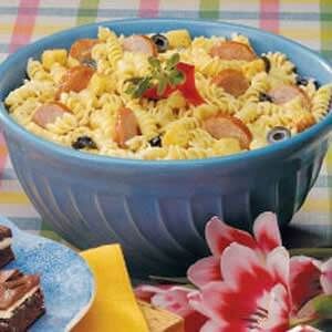 Kielbasa Pasta Salad Kielbasa Pasta, How To Cook Kielbasa, Cold Pasta Salad Recipes, Cold Pasta Salad, Cold Pasta, Easy Pasta Salad, Main Dish Salads, Kielbasa, Italian Dressing