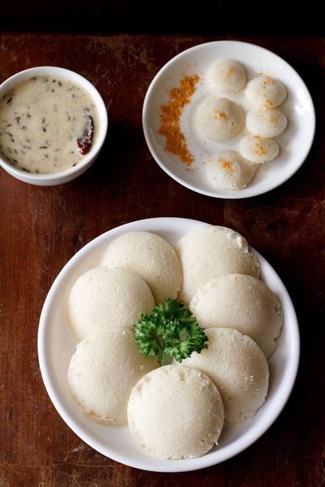 idli with idli rava Idli Varieties, Idli Recipes, Cream Of Rice, Rava Idli, Spice Chart, Idli Batter, Wild Kitchen, South Indian Breakfast Recipes, Maharashtrian Recipes