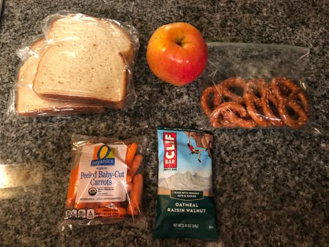 Pb&j Lunch Ideas, Pb J Sandwiches Ideas, Bento Meal Prep, Plane Snacks, Work Lunch Bag, Bento Inspiration, Homemade School Lunches, Pb J Sandwiches, Sandwiches Ideas