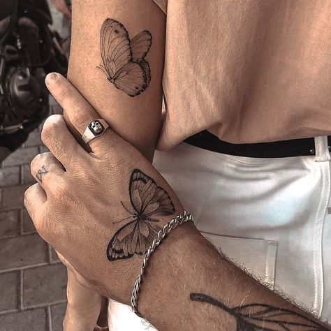 Wife Tattoo, Ruthless Empire, Rib Tattoos For Women, Couple Matching Tattoo, Couples Tattoo, Couples Tattoos, Nails Luxury, Couples Tattoo Designs, Matching Couple Tattoos