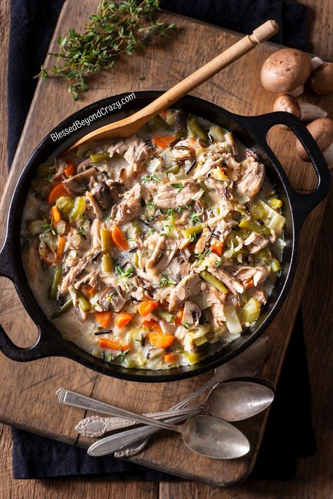 Dutch Oven Camping Recipes, Wild Rice Recipes, Chicken And Rice Recipe, Rice Soup Recipes, Chicken And Wild Rice, Dutch Oven Recipes, Wild Rice Soup, Creamy Mushrooms, Food Club