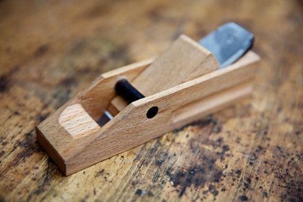 Woodworking Hand Planes, Workbench Designs, Wooden Plane, Wood Plane, Wooden Man, Wooden Boat Plans, Woodworking Inspiration, Antique Tools, Woodworking Hand Tools