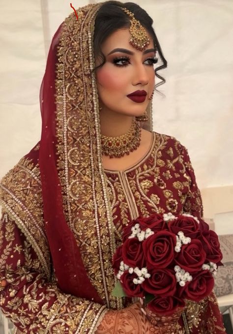 Sabina Hannan Wedding, Red Pakistani Dress, Shaadi Makeup, Pakistani Bridal Makeup Red, Desi Bridal Makeup, Bridal Makeup Red Lips, Red Saree Wedding, Bridal Skin, Pakistani Makeup